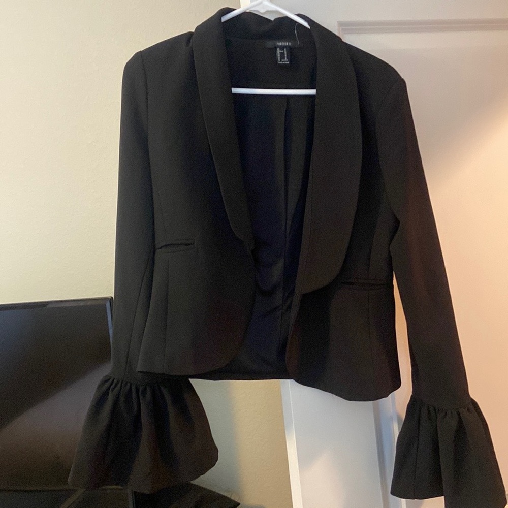 Forever 21 black blazer size M